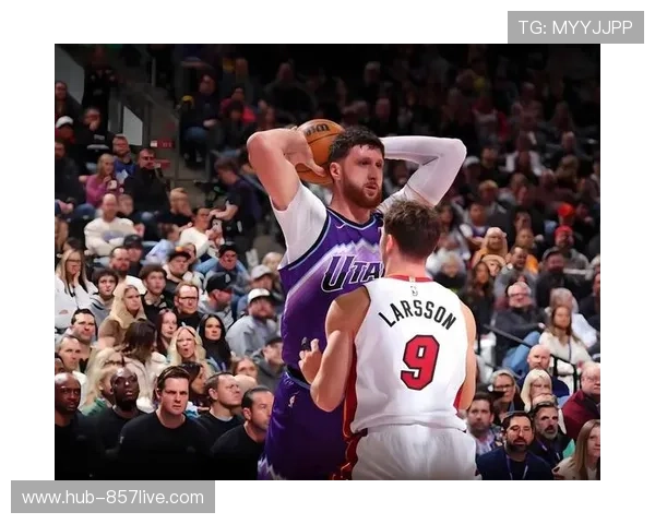 爵士七人得分上双逆转热火 客场展现团队篮球深度